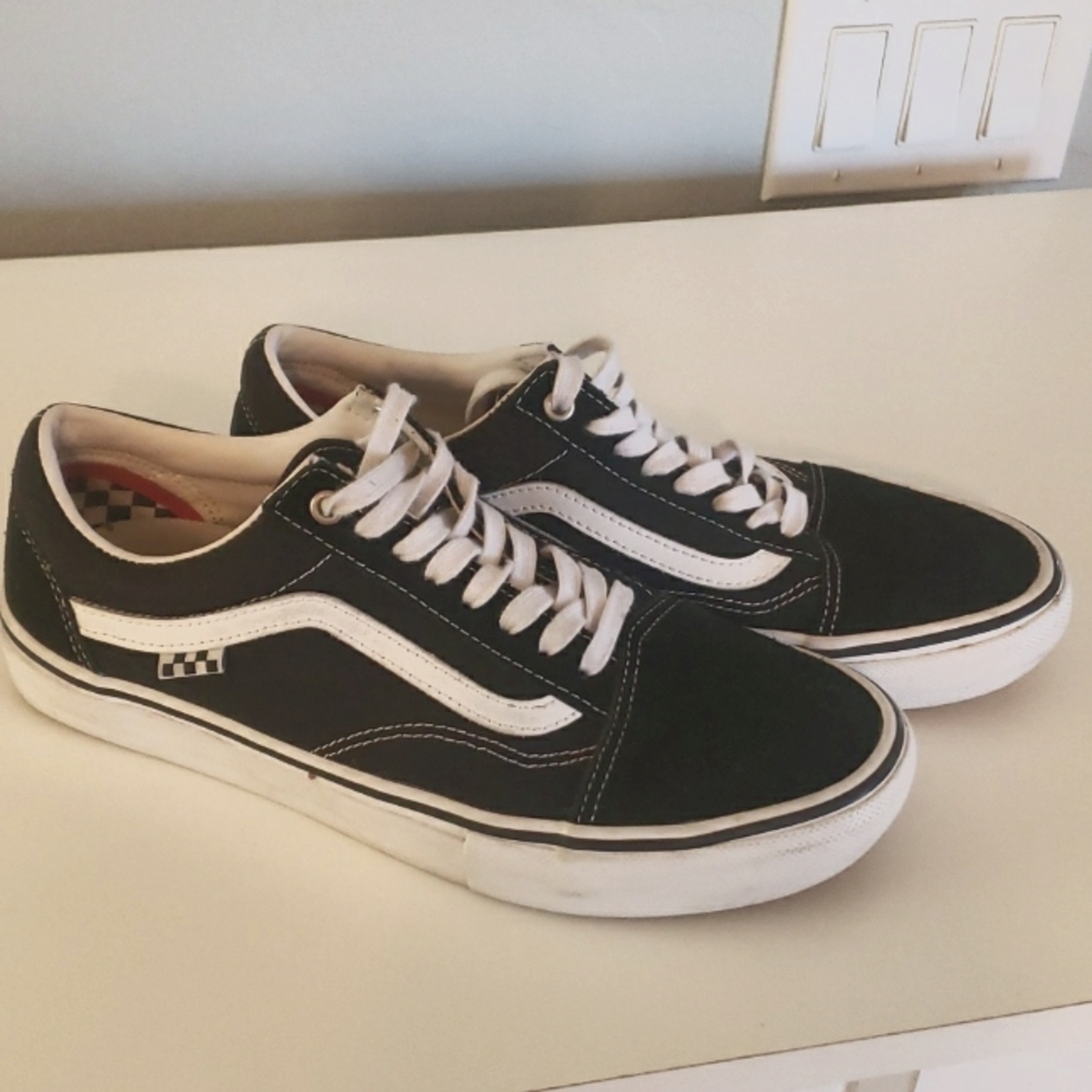 Mens Blk & Wht Vans - Picture 5 of 6